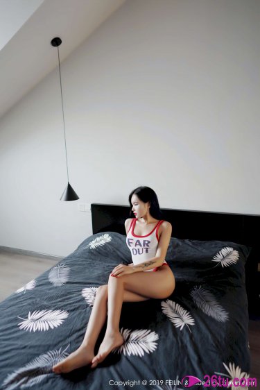黑丝美女照片